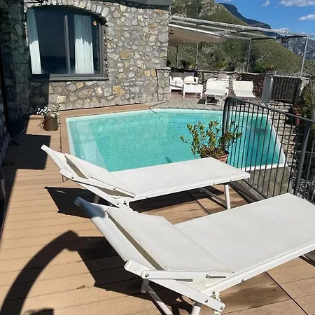De Vivo Realty - Villa Stone Positano Villa