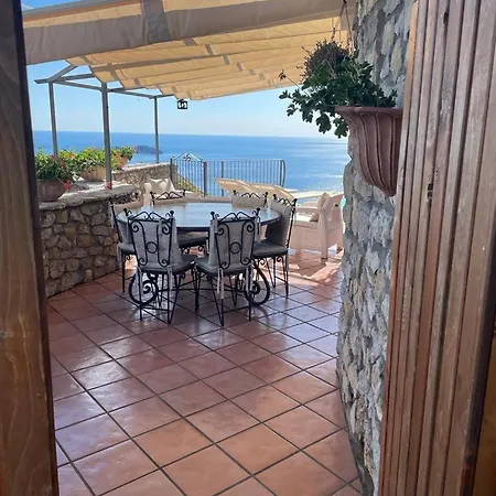 Stone - De Vivo Realty 포지타노