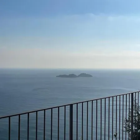 Stone - De Vivo Realty Villa *