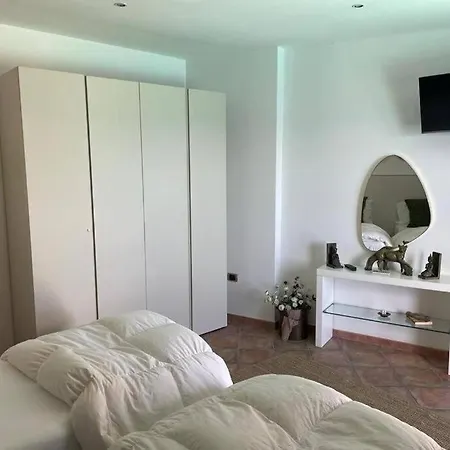 De Vivo Realty - Villa Stone Positano *