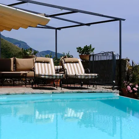 De Vivo Realty - Villa Stone Positano *