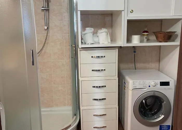 Stone - De Vivo Realty Позітано