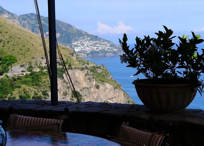 Villa Stone - De Vivo Realty Positano