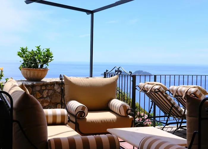 Stone - De Vivo Realty * Positano