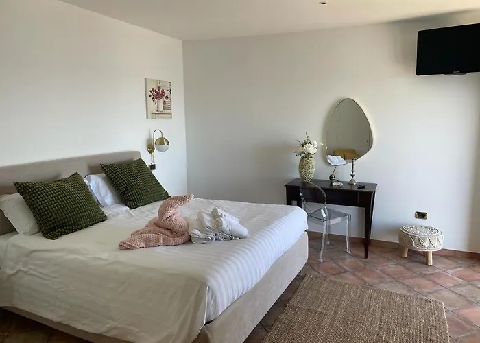 Stone - De Vivo Realty *