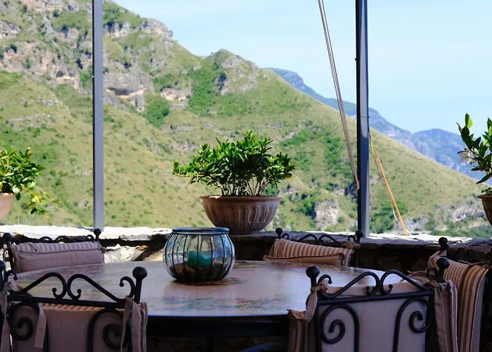 Villa Stone - De Vivo Realty Positano